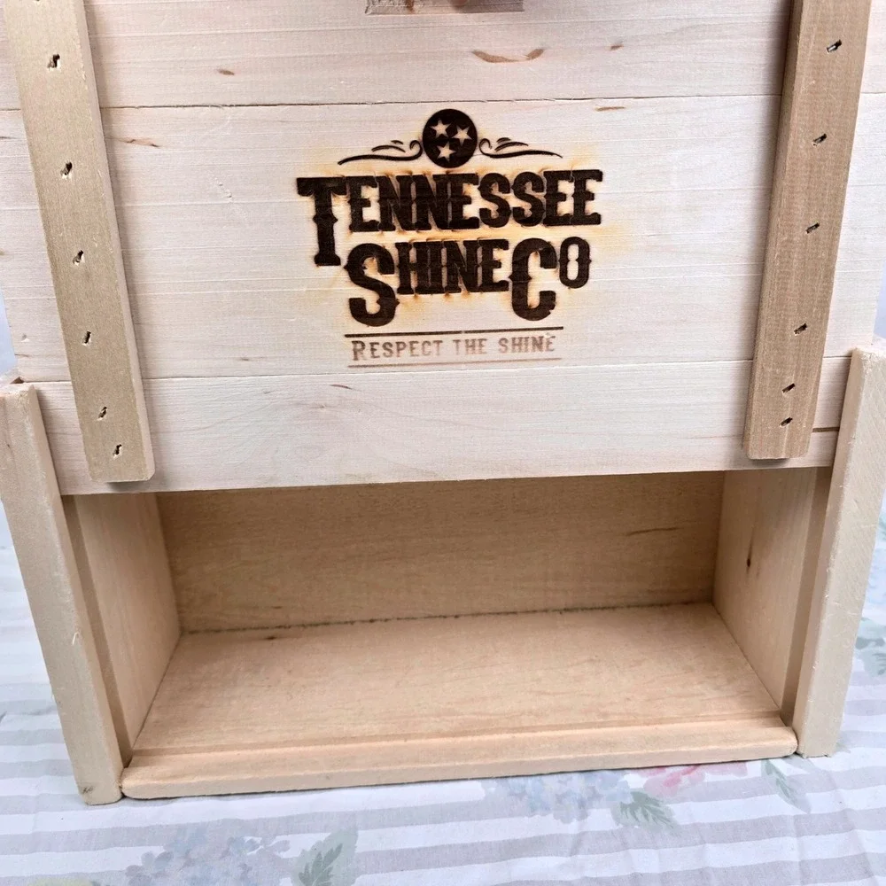 Tennessee Shine Co Wooden‎ Crate Storage Box Rope Handle
